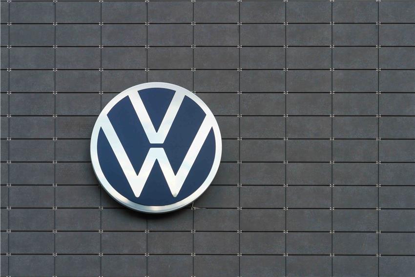Volkswagen’s electric bombshell: A combustion engine as a sidekick!