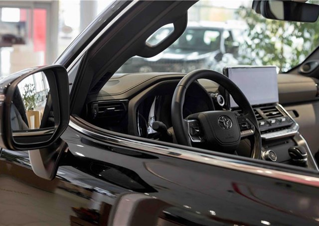 The Toyota Land Cruiser Hybrid 48V: A colossus with a green edge