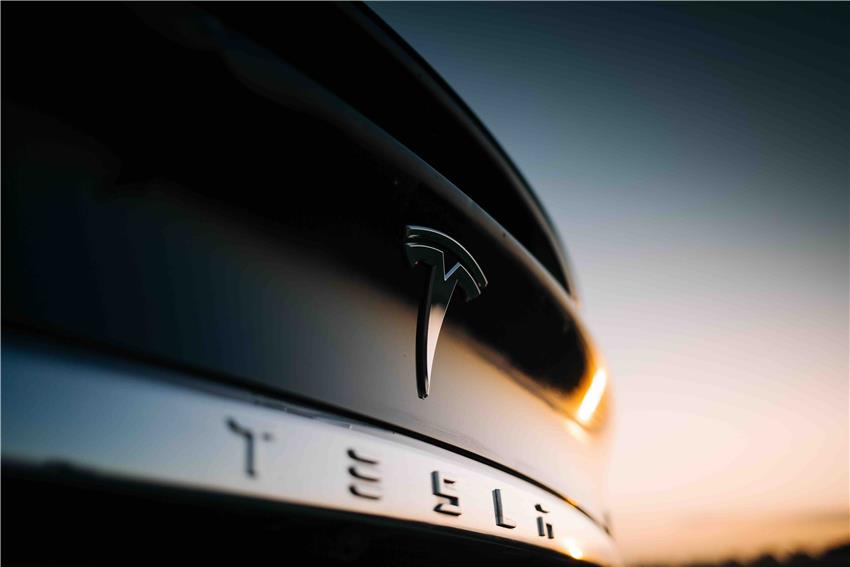 Triomphe de Tesla en Europe : un retour fracassant ou une simple étincelle ?