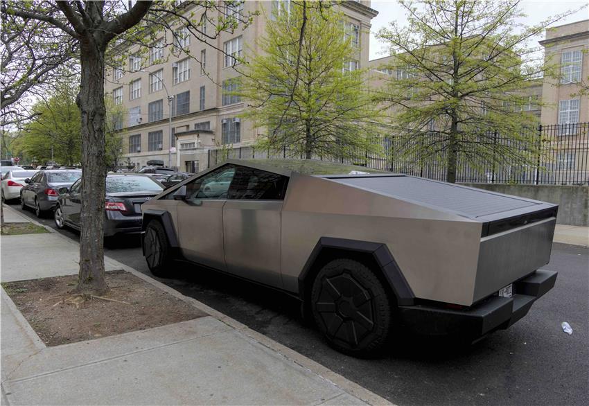 Cybertruck comme cible de tir : l’armée contre le tank d’Elon