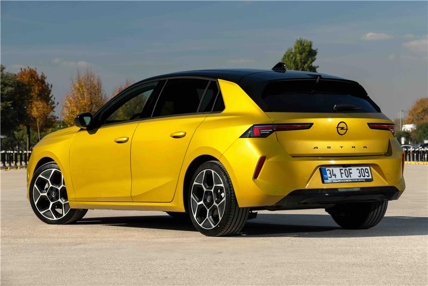 Opel Astra gets an electric jolt you can’t ignore anymore