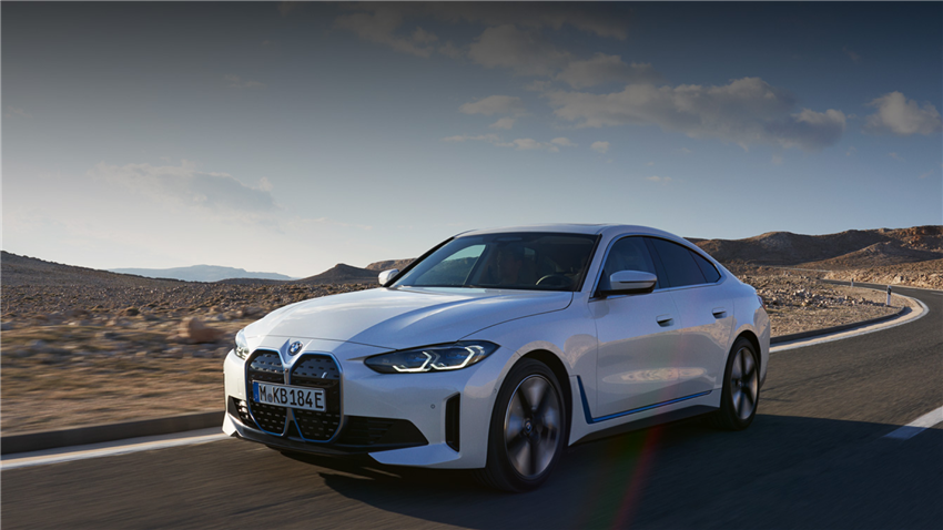 Het ontketenen van elektrische kracht en elegantie: De BMW i4