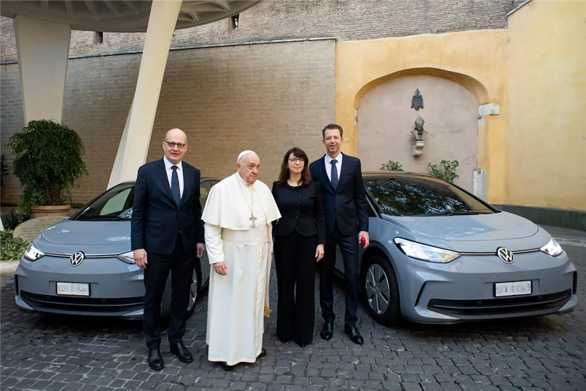 The Vatican Opts for a Green Heaven: Volkswagen Supplies an Electric Fleet to the World's Smallest State